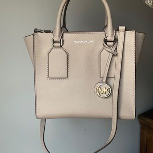 MICHAEL KORS SELBY BAG - Zip Top Satchel Purse, GREAT CONDITION